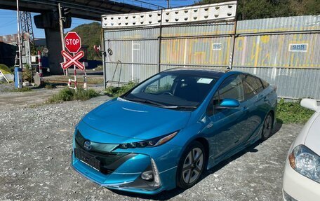 Toyota Prius IV XW50, 2017 год, 2 350 000 рублей, 15 фотография
