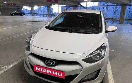 Hyundai i30 II рестайлинг, 2014 год, 999 000 рублей, 2 фотография