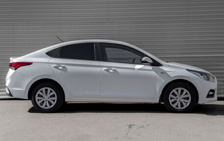 Hyundai Solaris II рестайлинг, 2019 год, 1 425 000 рублей, 4 фотография
