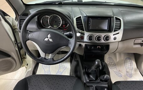 Mitsubishi L200 IV рестайлинг, 2011 год, 1 240 000 рублей, 20 фотография