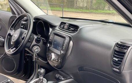 KIA Soul II рестайлинг, 2018 год, 1 690 000 рублей, 16 фотография