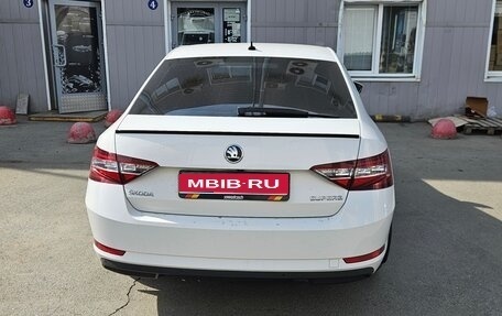 Skoda Superb III рестайлинг, 2018 год, 2 370 000 рублей, 1 фотография
