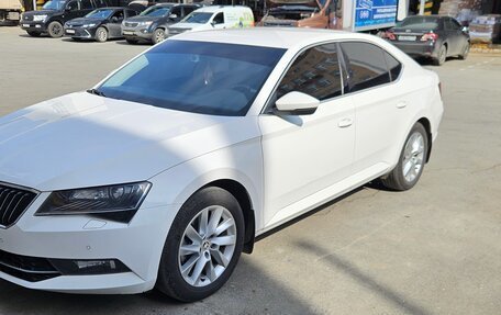 Skoda Superb III рестайлинг, 2018 год, 2 370 000 рублей, 4 фотография