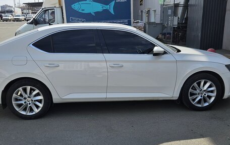 Skoda Superb III рестайлинг, 2018 год, 2 370 000 рублей, 7 фотография
