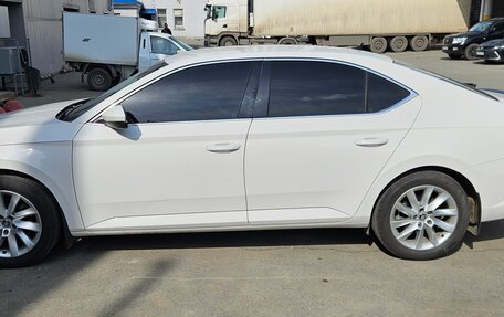 Skoda Superb III рестайлинг, 2018 год, 2 370 000 рублей, 5 фотография