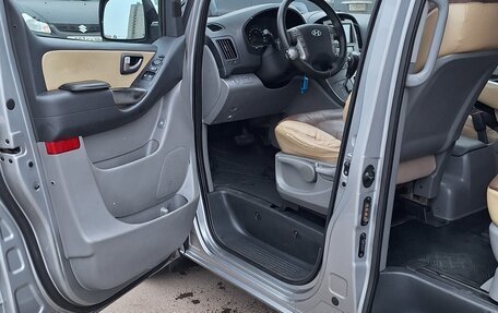 Hyundai Grand Starex Grand Starex I рестайлинг 2, 2011 год, 2 220 000 рублей, 22 фотография