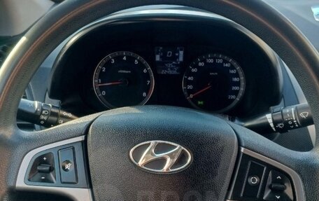 Hyundai Solaris II рестайлинг, 2015 год, 950 000 рублей, 2 фотография
