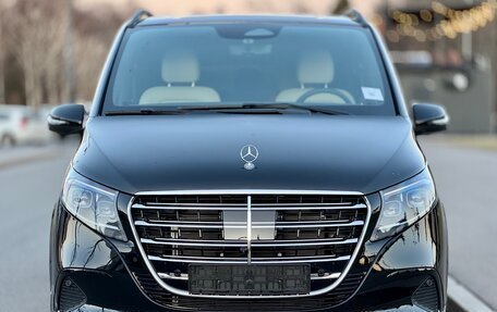 Mercedes-Benz V-Класс, 2025 год, 14 975 000 рублей, 2 фотография