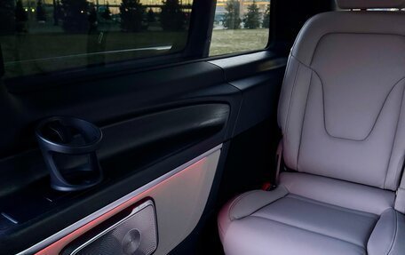 Mercedes-Benz V-Класс, 2025 год, 14 975 000 рублей, 34 фотография