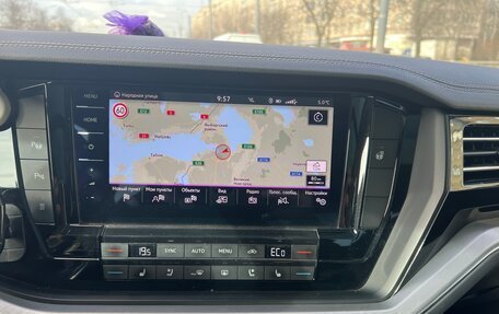 Volkswagen Touareg III, 2019 год, 4 050 000 рублей, 6 фотография