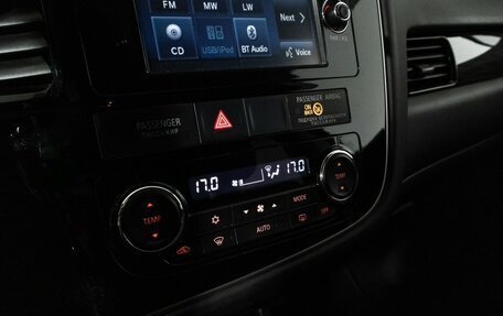 Mitsubishi Outlander III рестайлинг 3, 2015 год, 1 749 789 рублей, 15 фотография