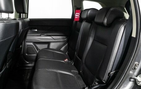 Mitsubishi Outlander III рестайлинг 3, 2015 год, 1 749 789 рублей, 10 фотография