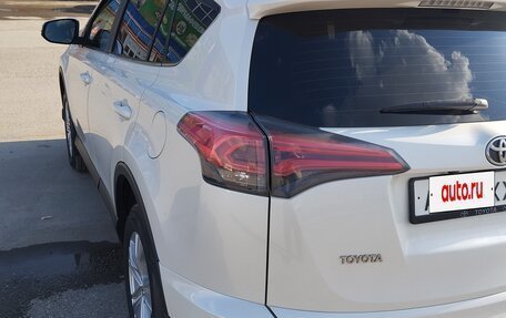 Toyota RAV4, 2016 год, 2 850 000 рублей, 2 фотография