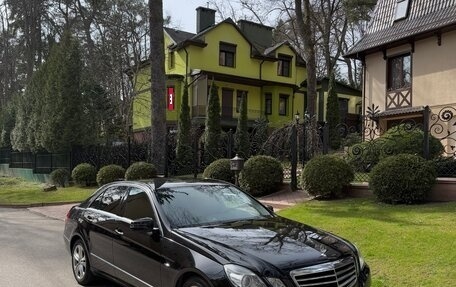 Mercedes-Benz E-Класс, 2010 год, 1 850 000 рублей, 1 фотография