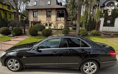 Mercedes-Benz E-Класс, 2010 год, 1 850 000 рублей, 3 фотография