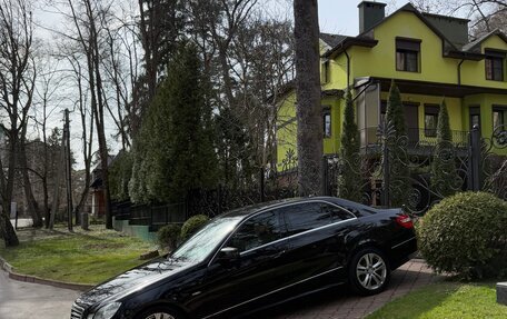 Mercedes-Benz E-Класс, 2010 год, 1 850 000 рублей, 2 фотография