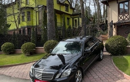 Mercedes-Benz E-Класс, 2010 год, 1 850 000 рублей, 4 фотография