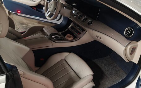 Mercedes-Benz E-Класс, 2019 год, 6 250 000 рублей, 7 фотография