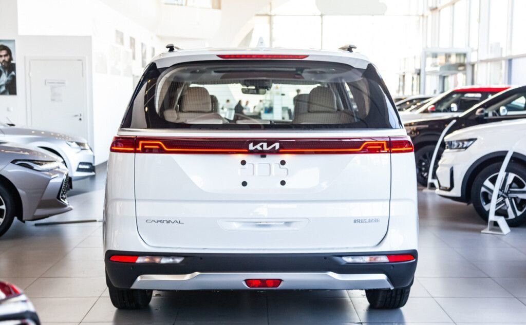 KIA Carnival, 2023 год, 6 329 956 рублей, 5 фотография