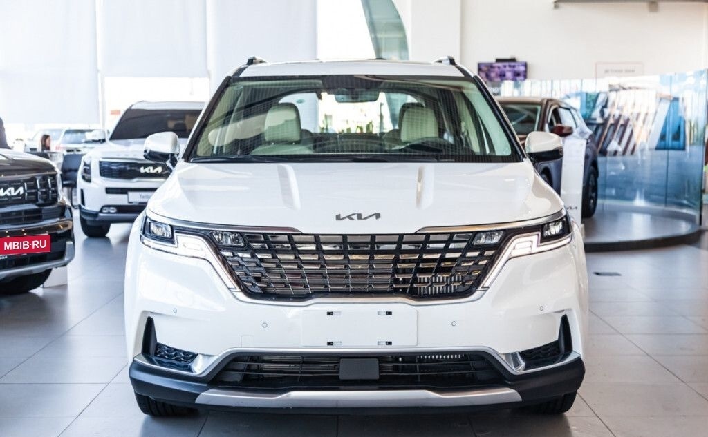 KIA Carnival, 2023 год, 6 329 956 рублей, 2 фотография