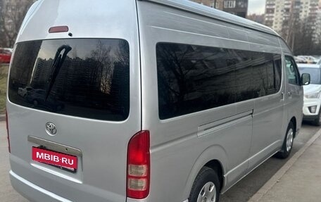 Toyota HiAce H200, 2011 год, 2 600 000 рублей, 4 фотография
