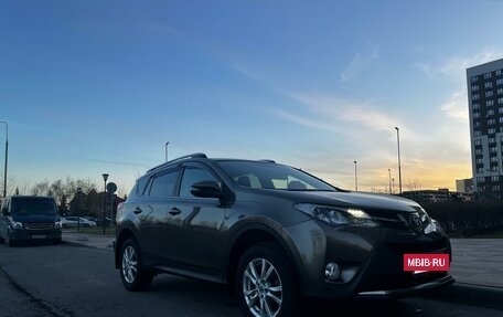 Toyota RAV4, 2013 год, 2 450 000 рублей, 4 фотография