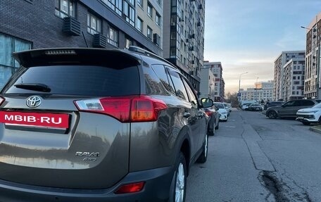 Toyota RAV4, 2013 год, 2 450 000 рублей, 15 фотография