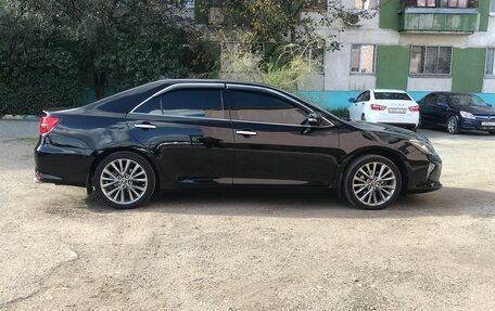 Toyota Camry, 2017 год, 3 150 000 рублей, 2 фотография