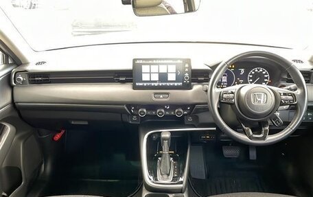 Honda Vezel, 2022 год, 1 950 000 рублей, 6 фотография