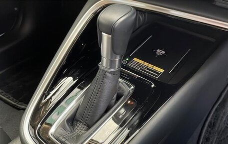Honda Vezel, 2022 год, 1 950 000 рублей, 13 фотография