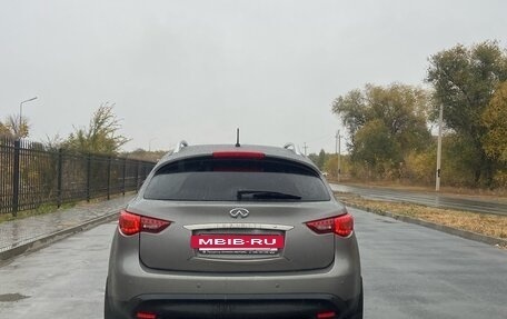 Infiniti FX II, 2010 год, 2 100 000 рублей, 2 фотография