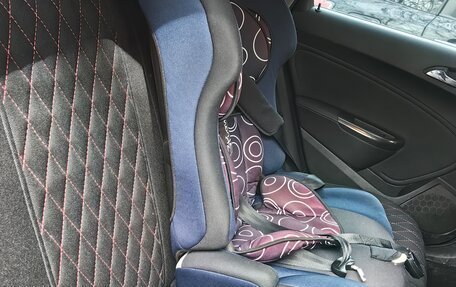 Opel Astra J, 2011 год, 720 000 рублей, 5 фотография