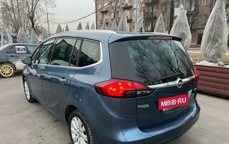 Opel Zafira C рестайлинг, 2013 год, 2 фотография