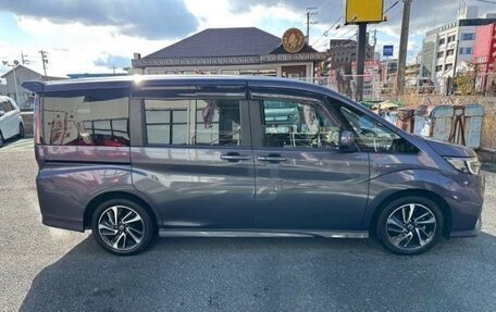 Honda Stepwgn IV, 2022 год, 1 780 000 рублей, 4 фотография
