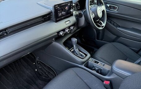 Honda Vezel, 2022 год, 1 900 000 рублей, 5 фотография
