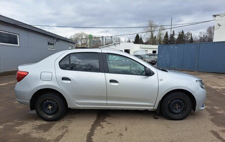 Renault Logan II, 2017 год, 530 000 рублей, 4 фотография