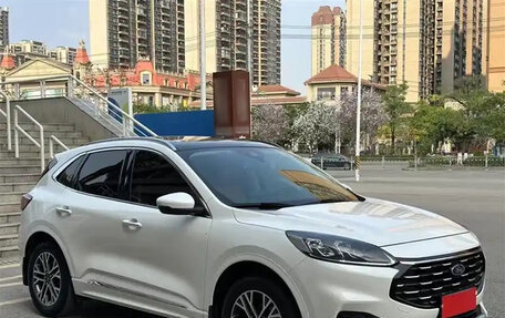 Ford Escape, 2021 год, 1 850 000 рублей, 3 фотография