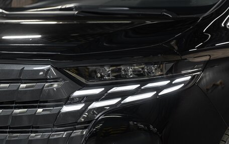 Toyota Alphard, 2024 год, 13 990 000 рублей, 6 фотография