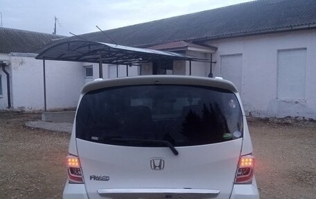 Honda Freed I, 2013 год, 1 350 000 рублей, 5 фотография