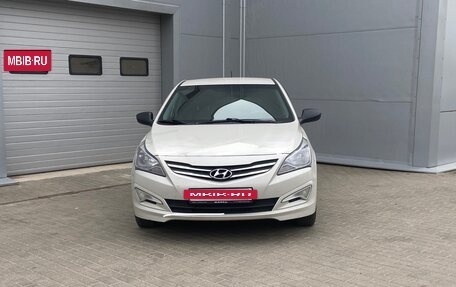 Hyundai Solaris II рестайлинг, 2015 год, 770 000 рублей, 2 фотография