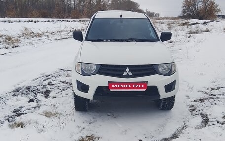 Mitsubishi L200 IV рестайлинг, 2013 год, 1 550 000 рублей, 1 фотография