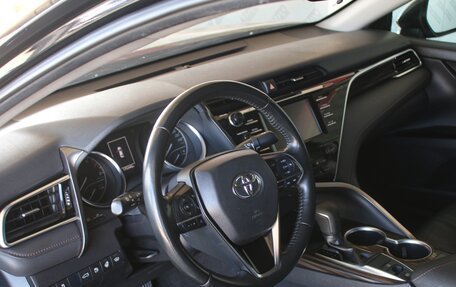 Toyota Camry, 2018 год, 2 400 000 рублей, 8 фотография