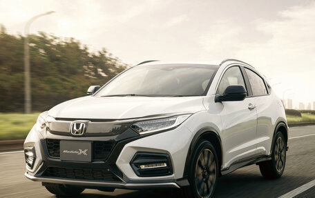 Honda Vezel, 2018 год, 1 820 000 рублей, 1 фотография