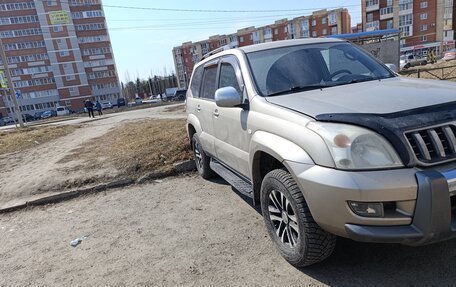 Toyota Land Cruiser Prado 120 рестайлинг, 2005 год, 2 000 000 рублей, 1 фотография