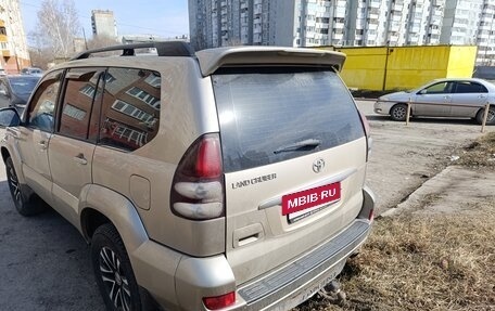 Toyota Land Cruiser Prado 120 рестайлинг, 2005 год, 2 000 000 рублей, 5 фотография