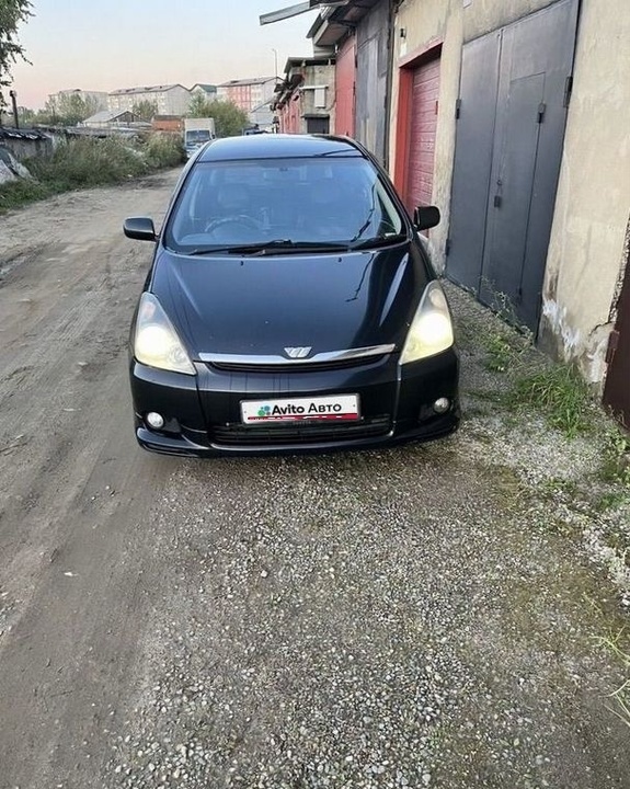 Toyota Wish I, 2003 год, 630 000 рублей, 1 фотография