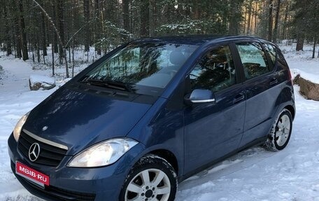 Mercedes-Benz A-Класс, 2011 год, 750 000 рублей, 3 фотография