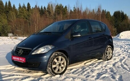 Mercedes-Benz A-Класс, 2011 год, 750 000 рублей, 6 фотография