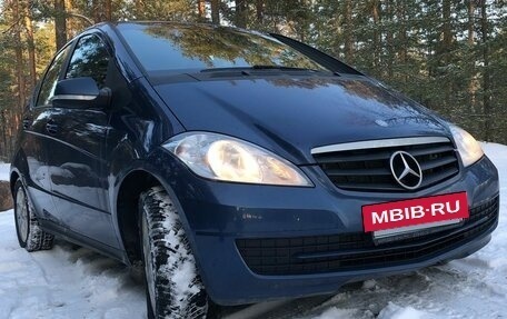 Mercedes-Benz A-Класс, 2011 год, 750 000 рублей, 2 фотография