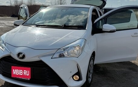 Toyota Vitz, 2018 год, 1 200 000 рублей, 3 фотография